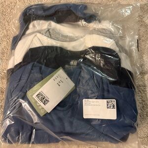 H&M Baby bodysuits - 5 Blue, Gray and White Shirt Pack